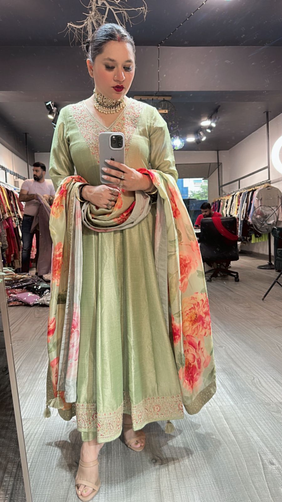 Melon pista Pocket wale Anarkali