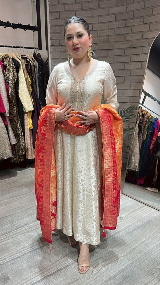 Sharnamli Ivory Anarkali Dupatta Suit