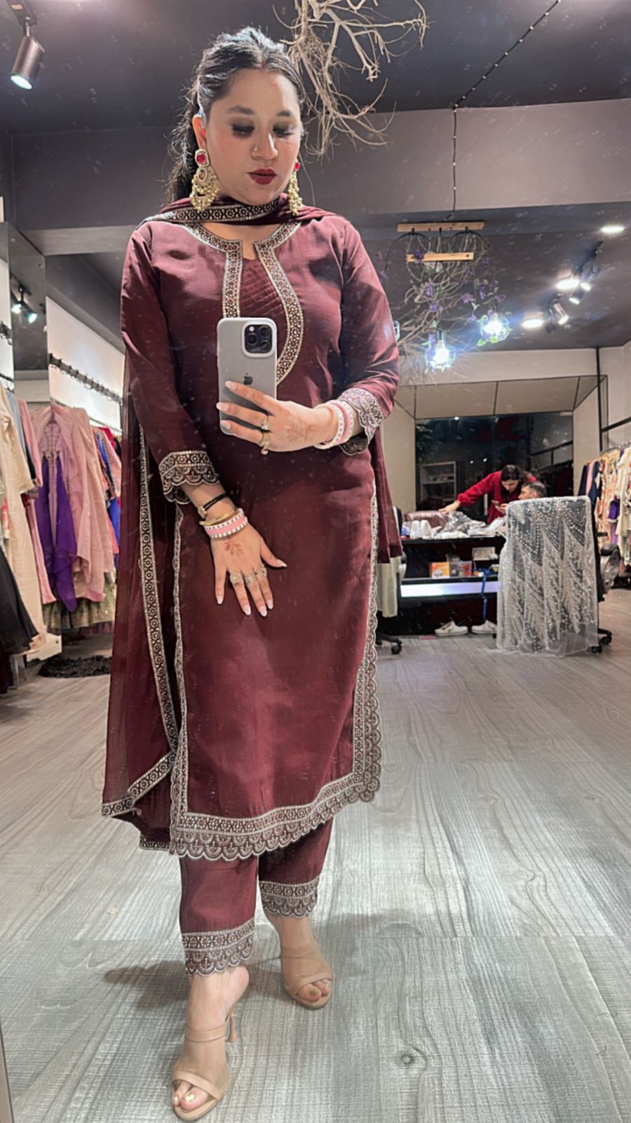 Thread Dark Brown suit