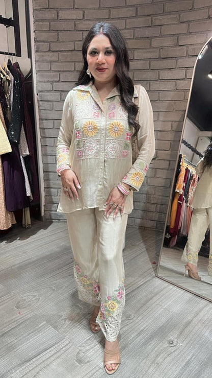 Nehra flower embroidery Cordset