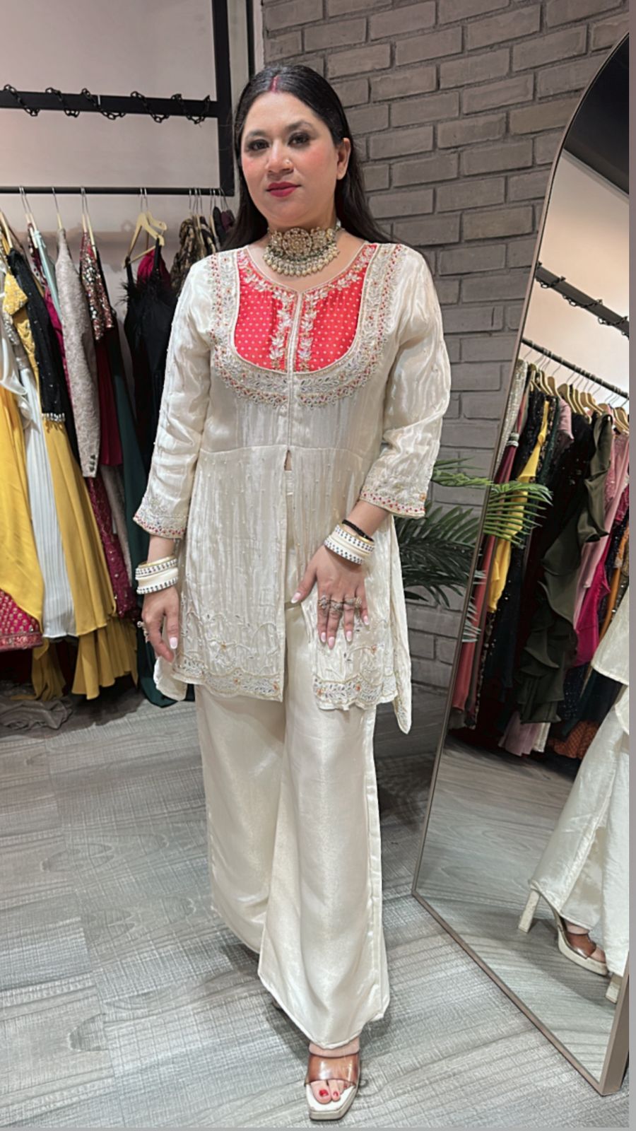 Qureshi ivory Red Handwork Cordset