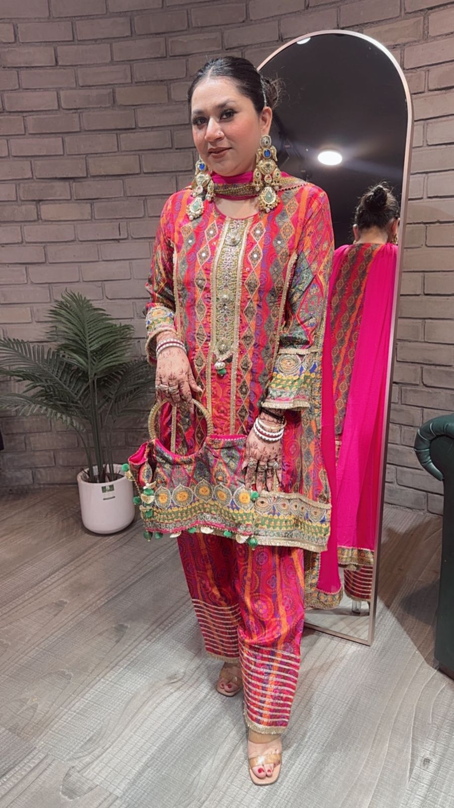 Pataka Multicolor Farsi Potli suit