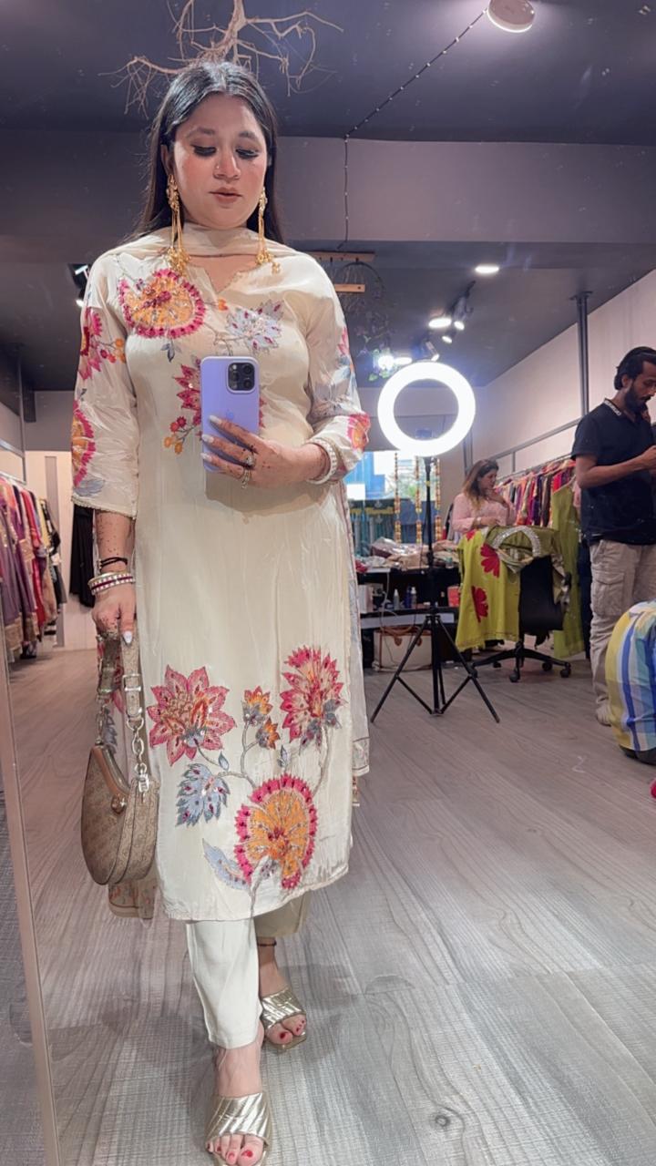 Muskan ivory Floral Suit
