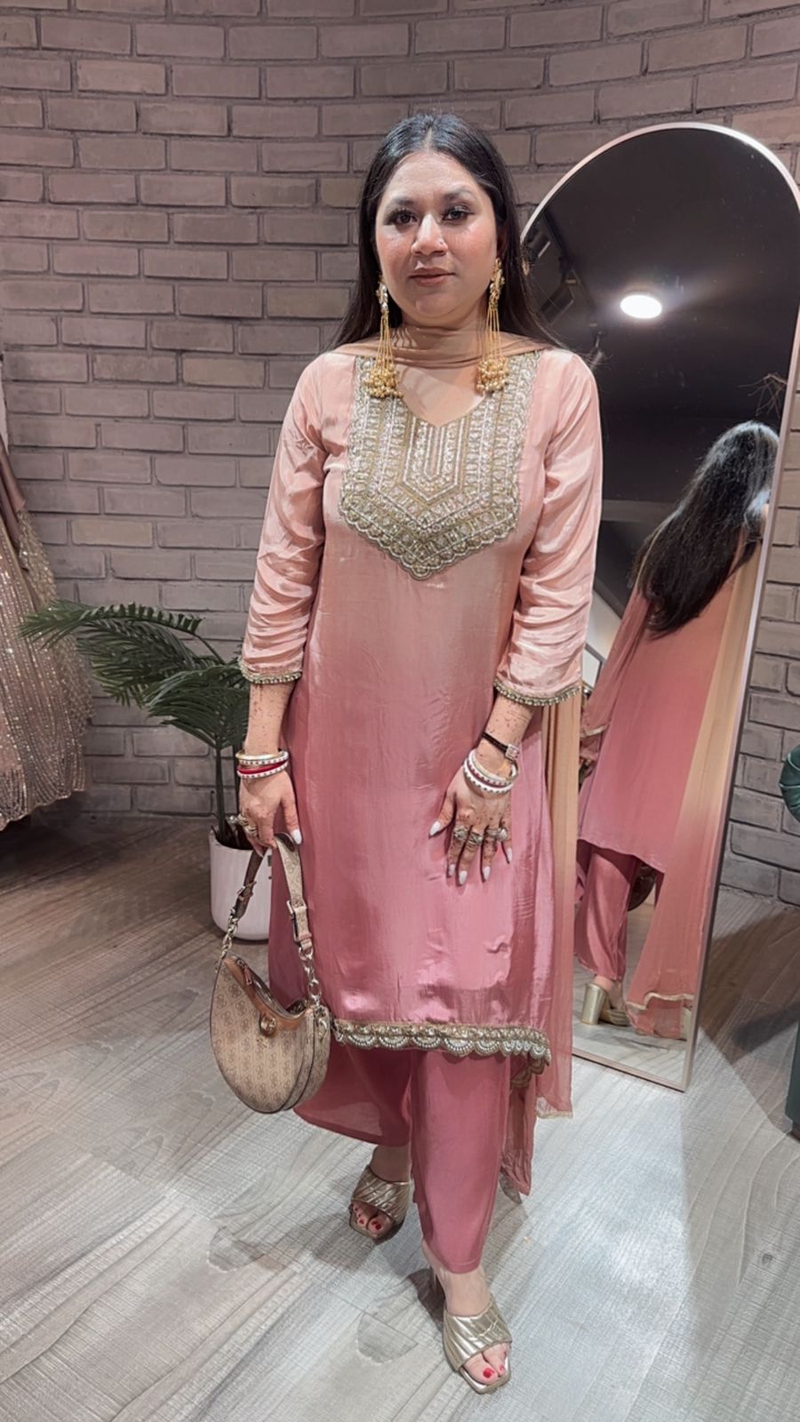 Kriti Designer onion Ombré C-Cut Style Suit