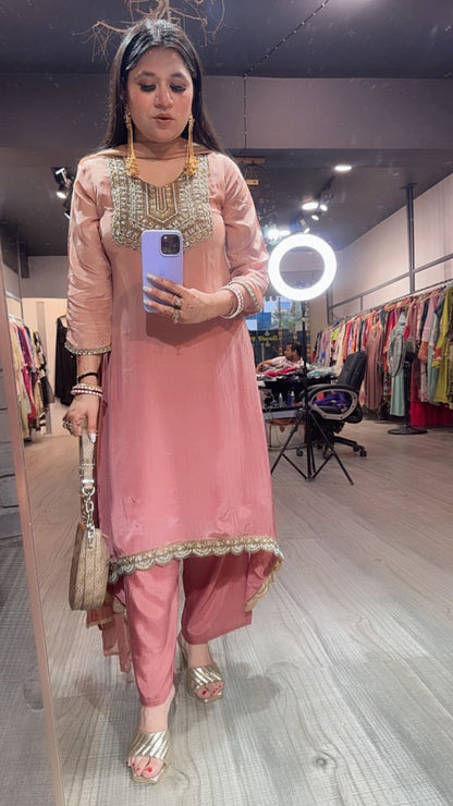 Kriti Designer onion Ombré C-Cut Style Suit