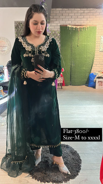 Celebrity Bottel Green Handwork velvet suit