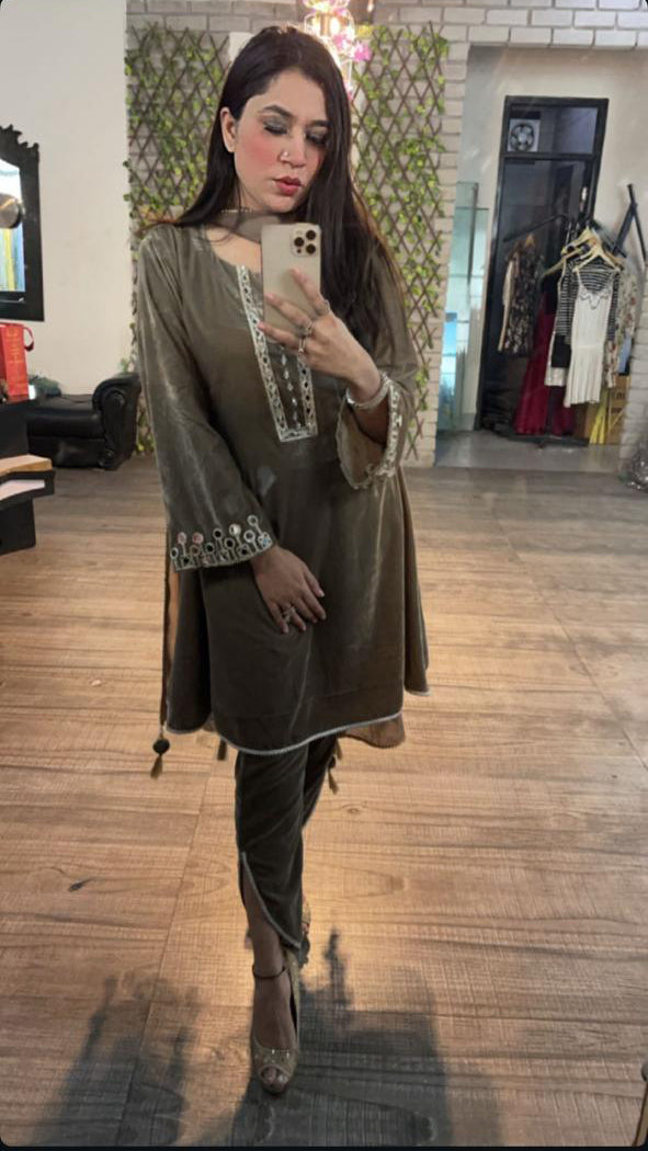 Bhasin Grey peplum Suit