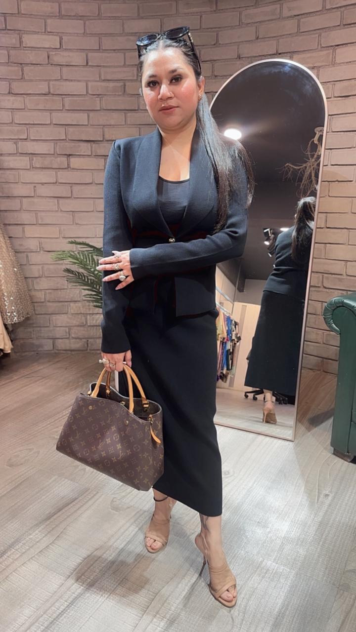 Cartier Black Woolen Skirt Cordset