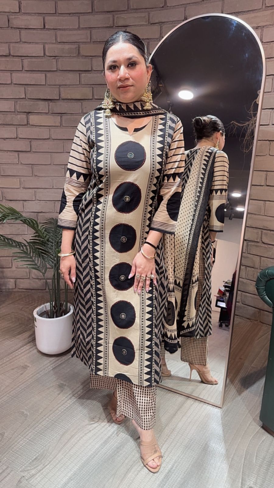 Heritage Beige Black Digital Cotton pocket suit