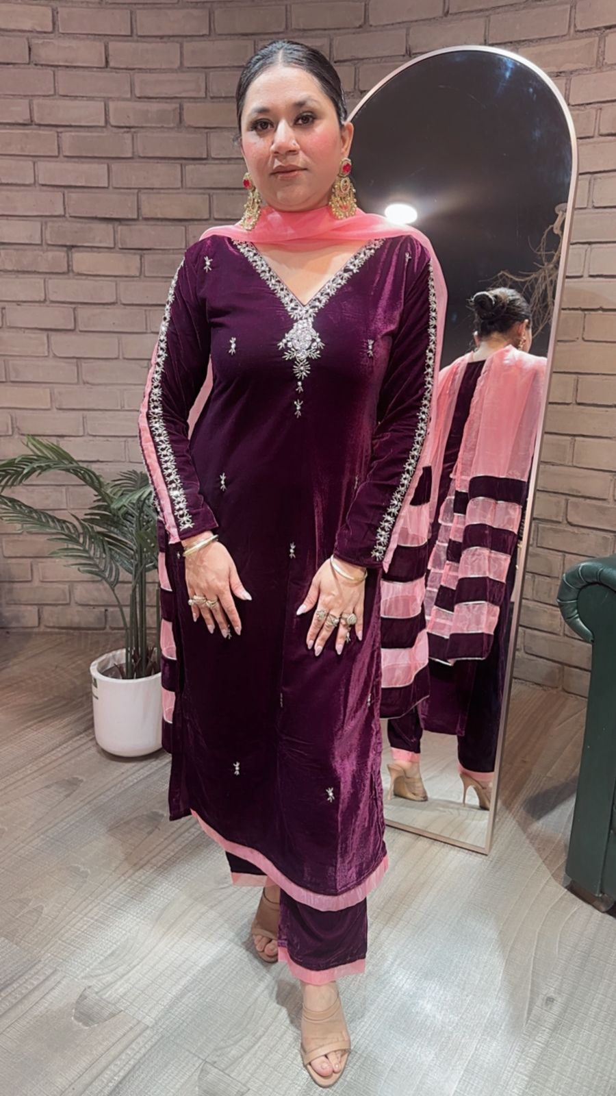 Kurban wine Katdana Velvet suit