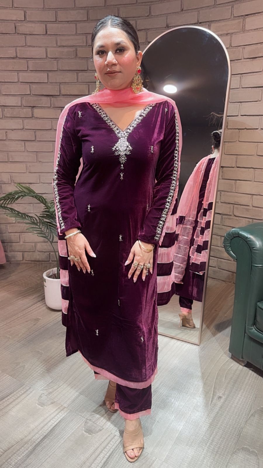 Kurban wine Katdana Velvet suit