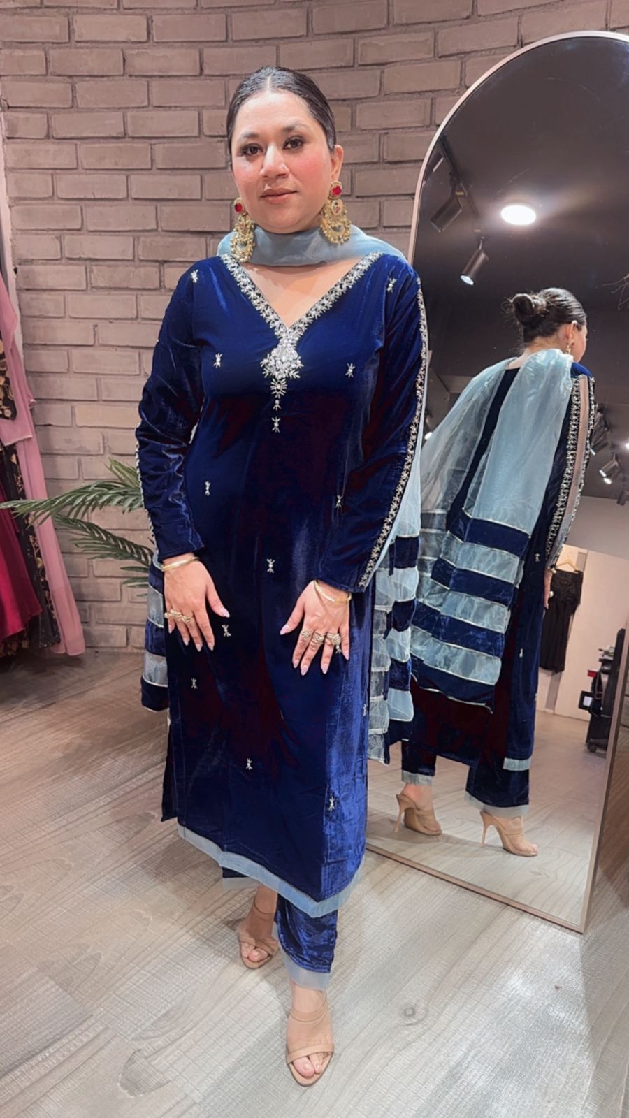 Kurban Blue Katdana Velvet suit