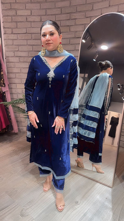 Kurban Blue Katdana Velvet suit