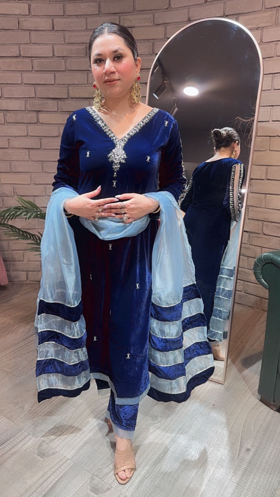 Kurban Blue Katdana Velvet suit