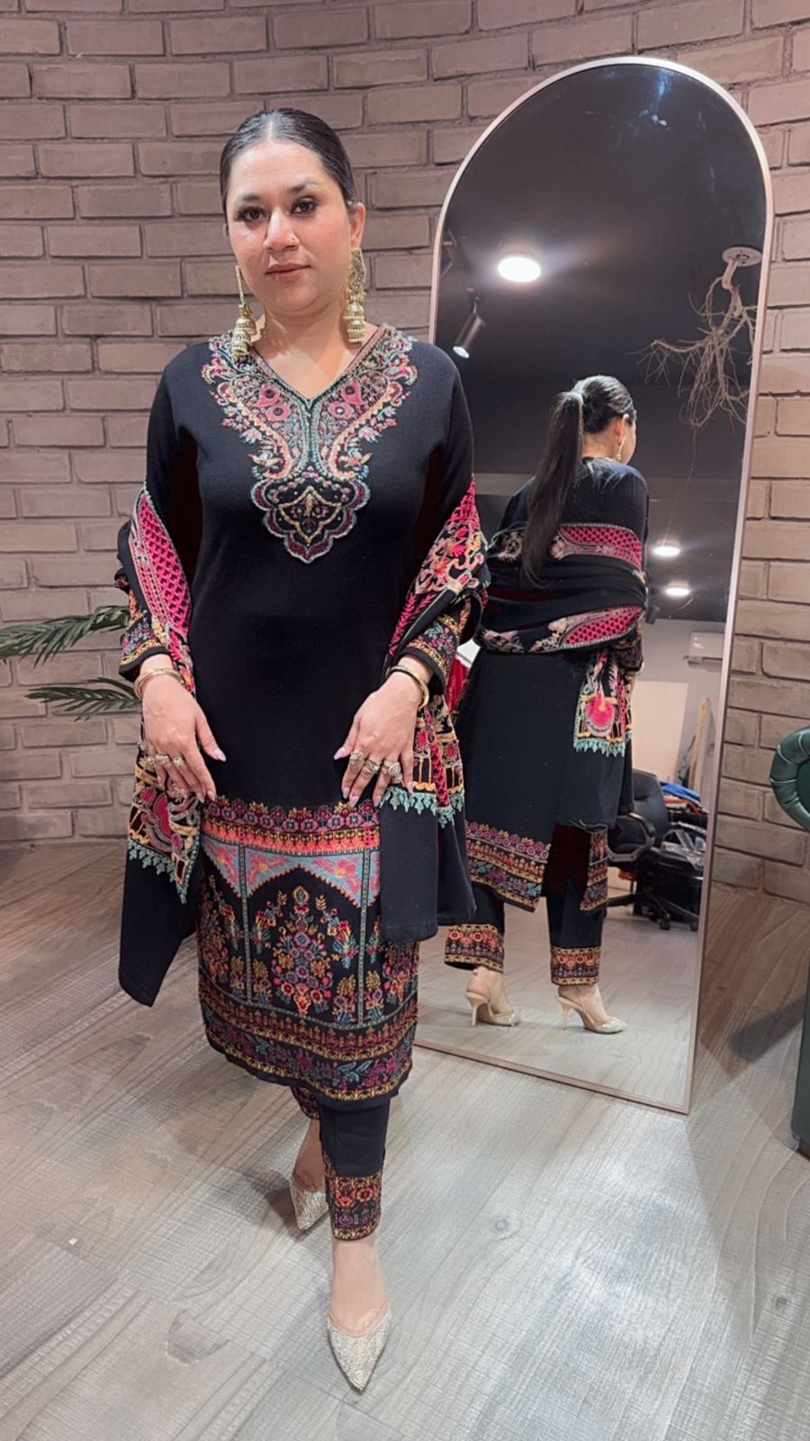 Daawat Black Designer Woolen suit