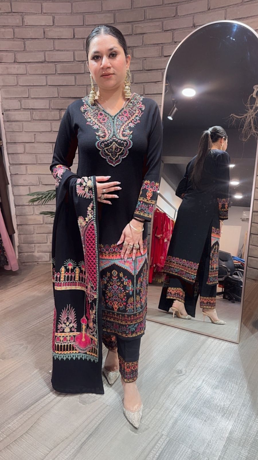 Daawat Black Designer Woolen suit