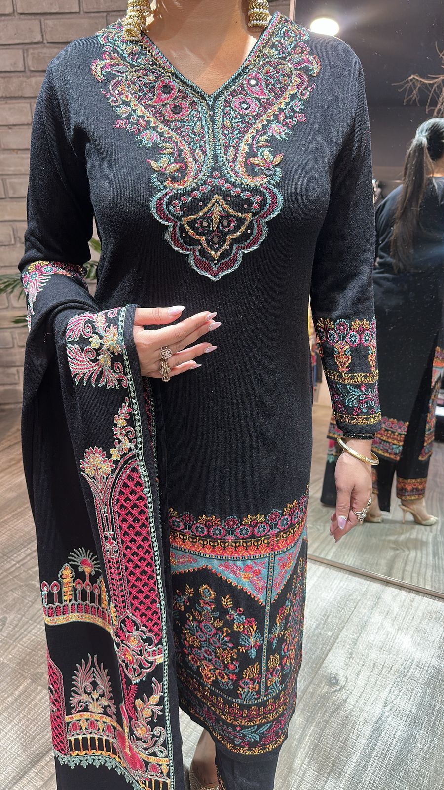Daawat Black Designer Woolen suit