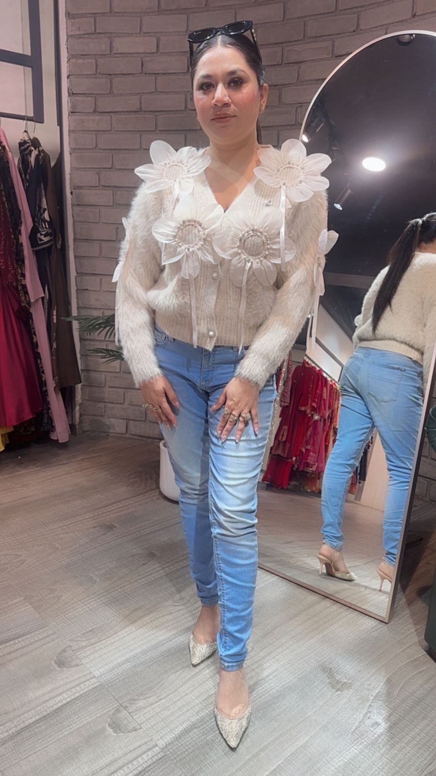 Flowy ivory 3D Sweater