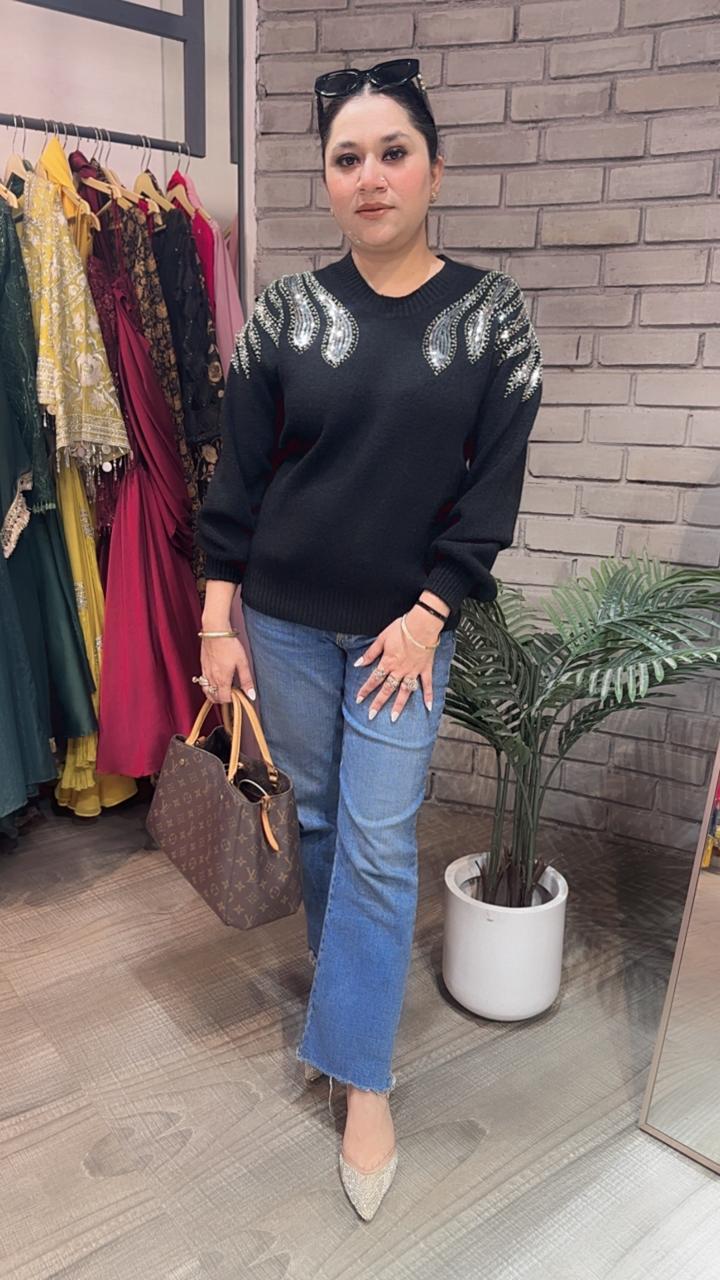 Elles Black Woolen Sweater