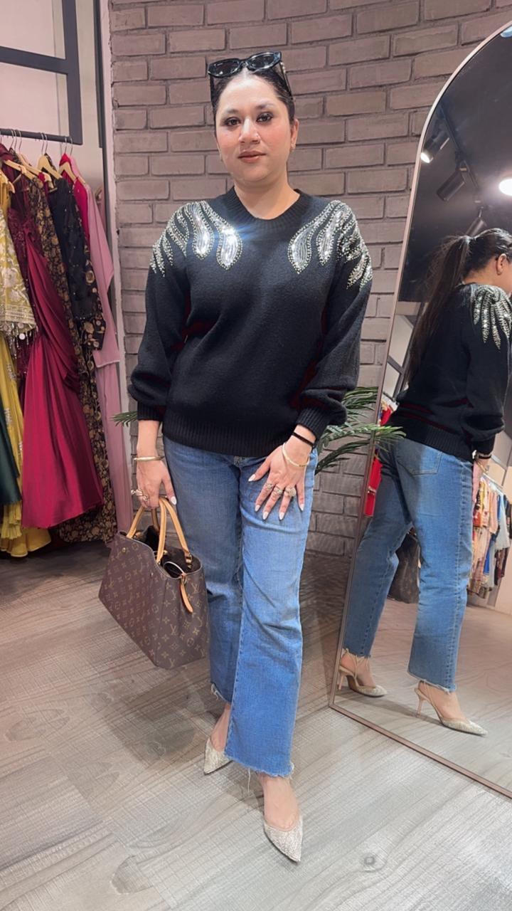 Elles Black Woolen Sweater