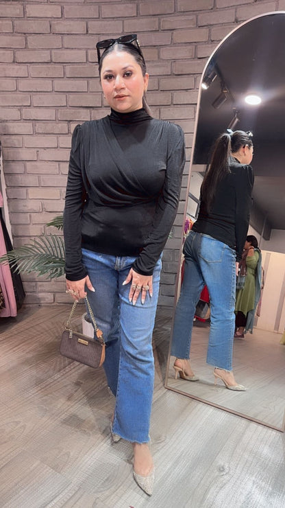 Tessa Black knitted full Sleeve Top