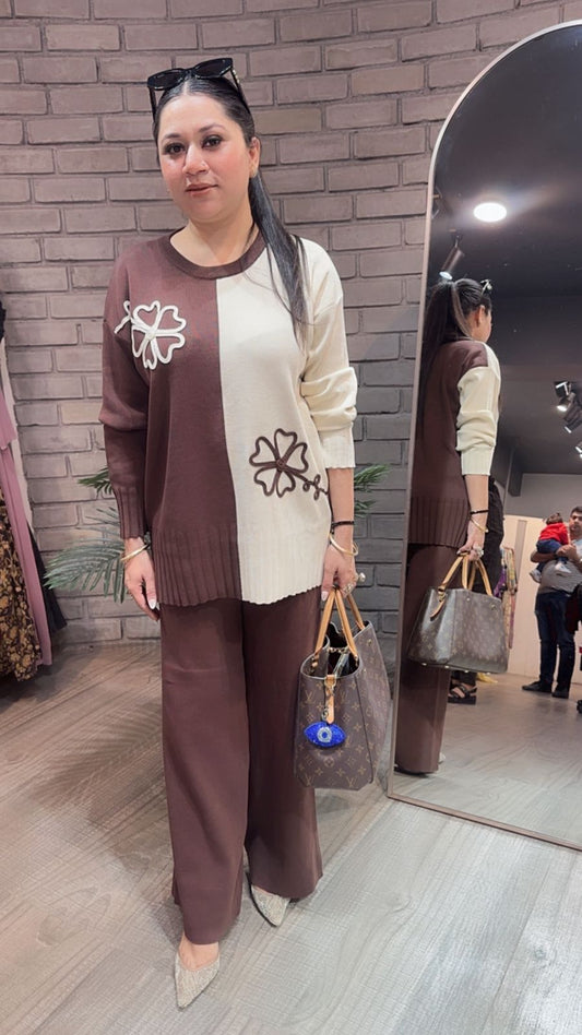 English Brown offwhite Woolen Cordset