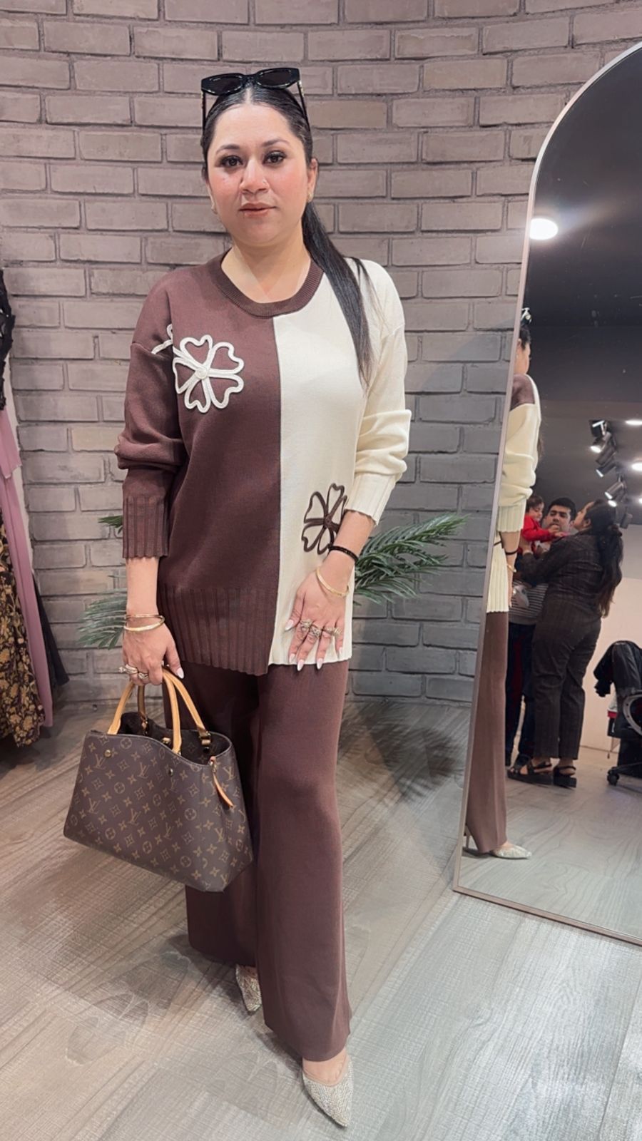 English Brown offwhite Woolen Cordset