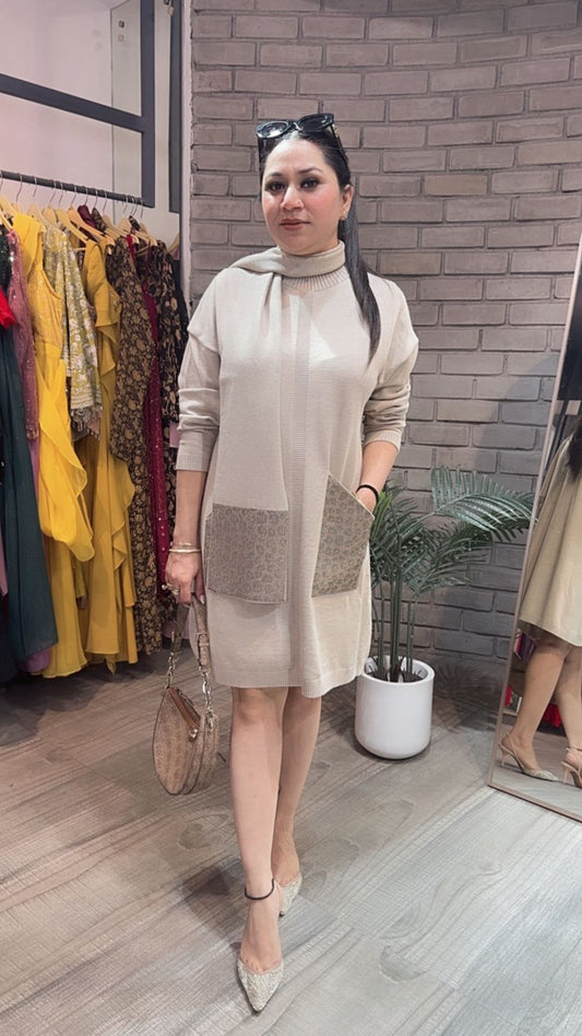 Cheetah ivory Woolen Dress with Muffler