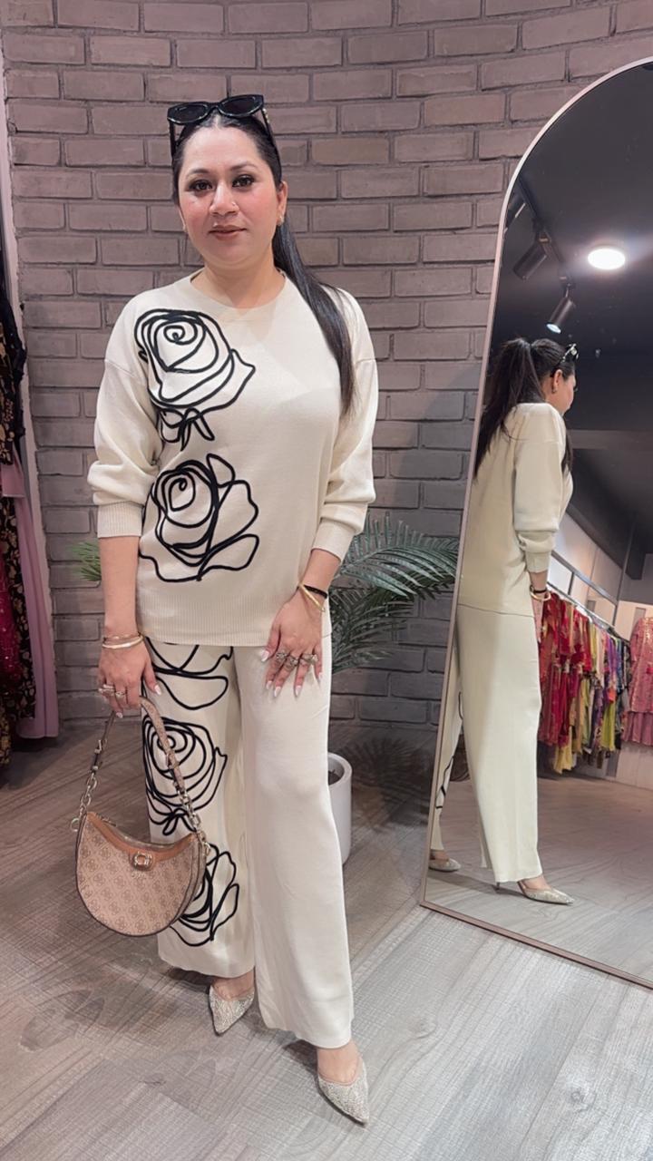 French offwhite Woolen Cordset