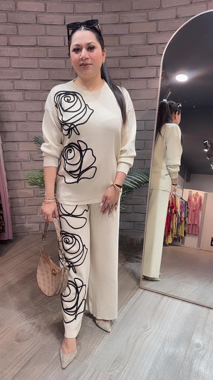 French offwhite Woolen Cordset