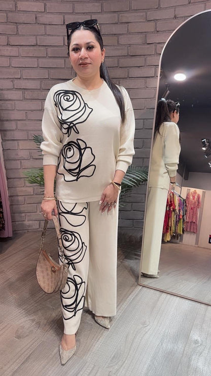 French offwhite Woolen Cordset