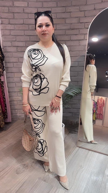 French offwhite Woolen Cordset