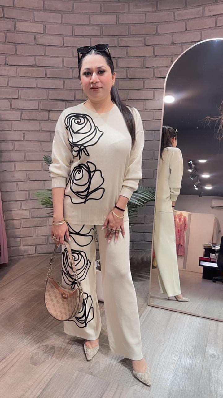 French offwhite Woolen Cordset