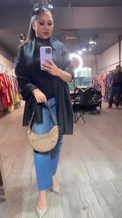 Mk Black Semi Woolen Stole