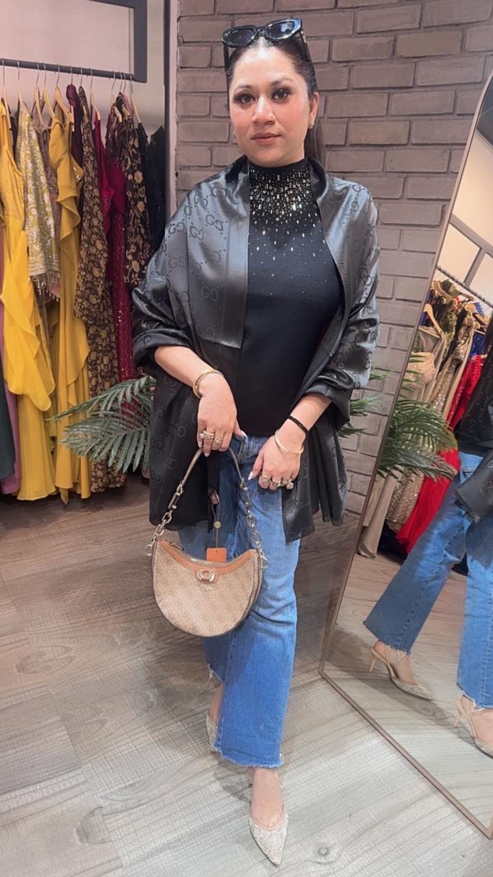 Gucci Black Semi Woolen Stole