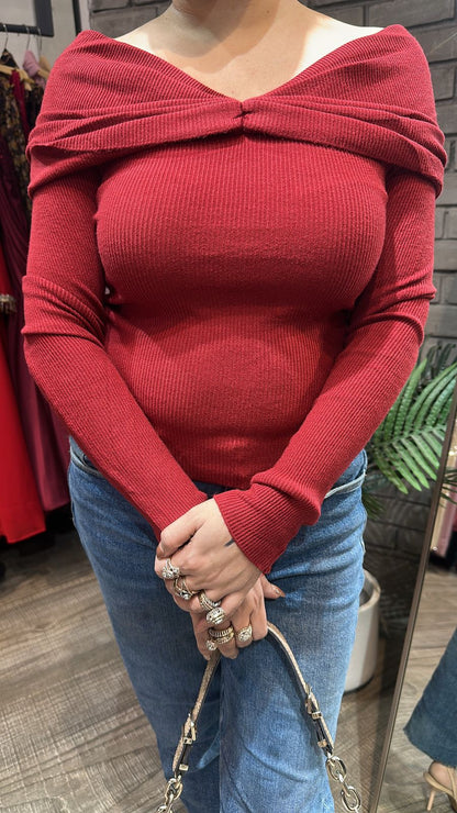 Oreo Mahroon shoulder Woolen Top