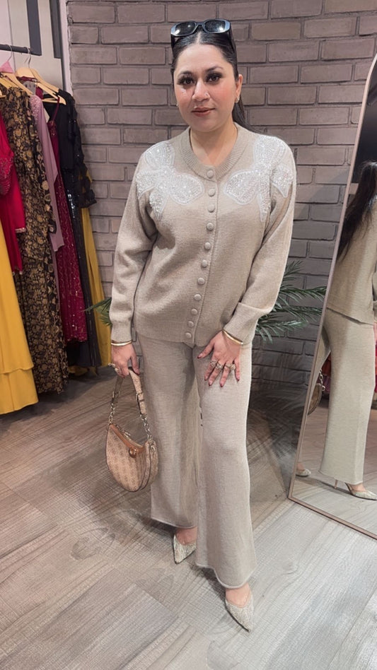Bow Beige Woolen Cordset