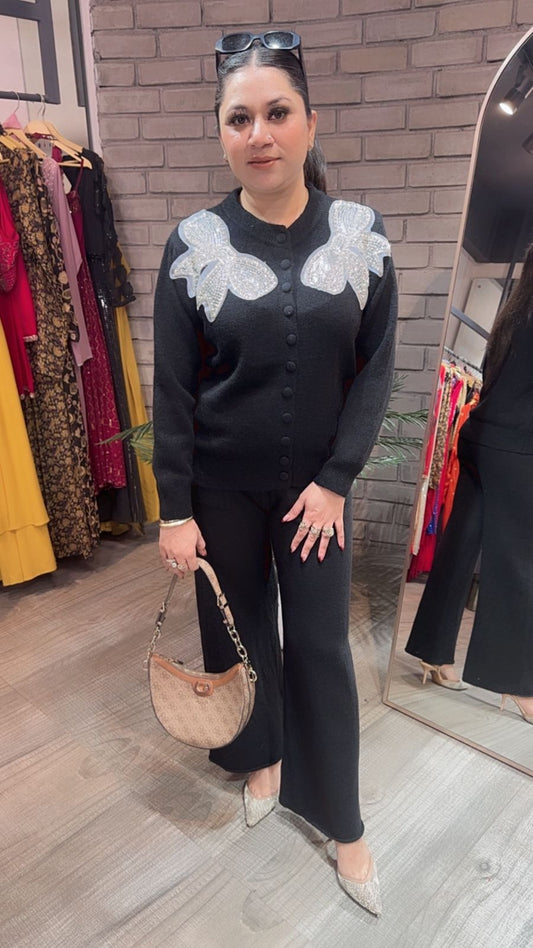 Bow Black Woolen Cordset