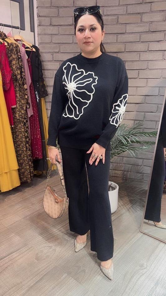 Alice Black Woolen cordset