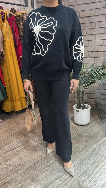 Alice Black Woolen cordset