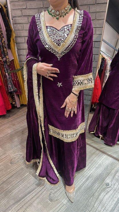 Saudi wine velvet Mirror work suit