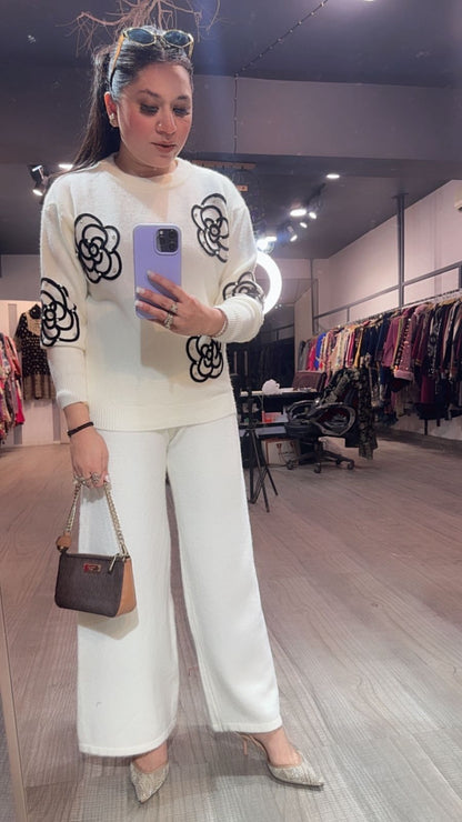 Cookies offwhite  Flower Woolen Cordset