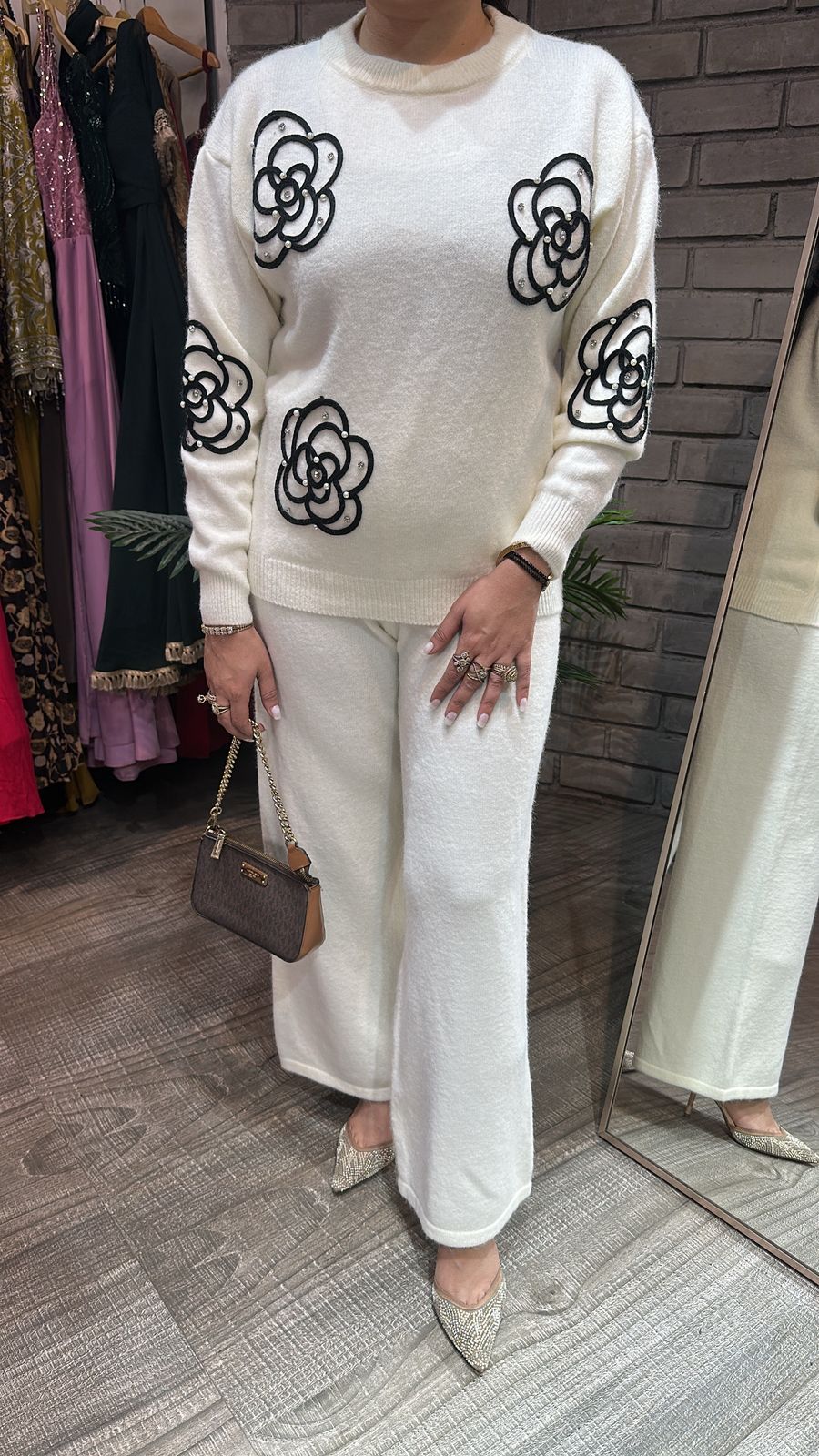 Cookies offwhite  Flower Woolen Cordset