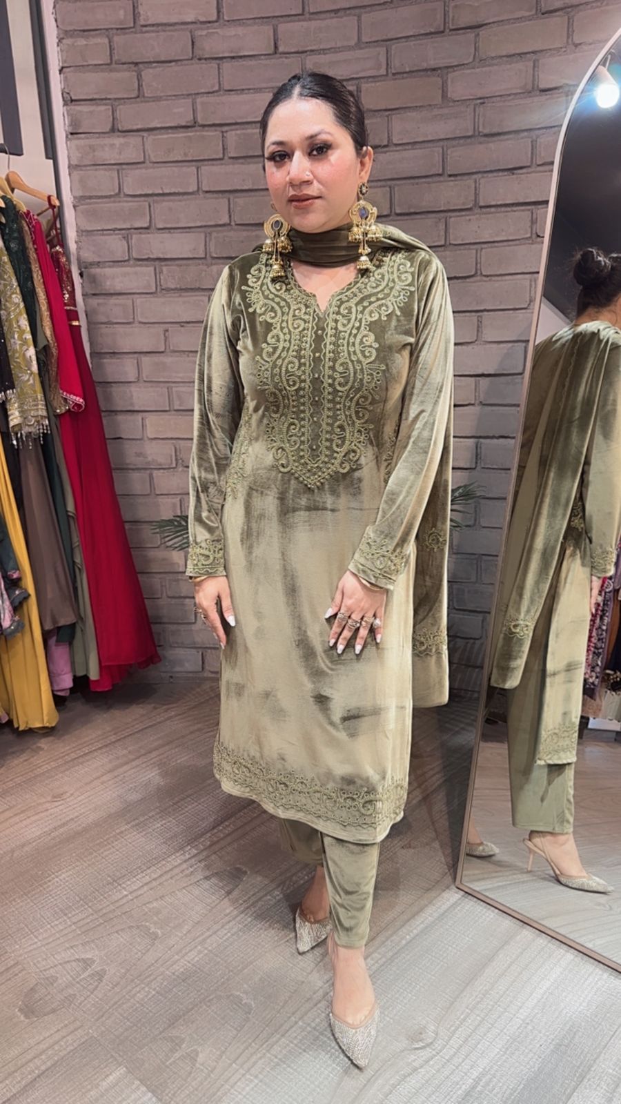 Mutyaar Olive Green velvet Suit