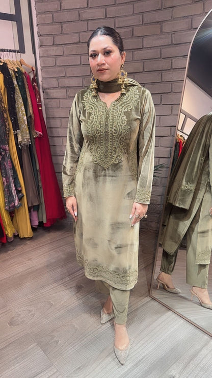 Mutyaar Olive Green velvet Suit