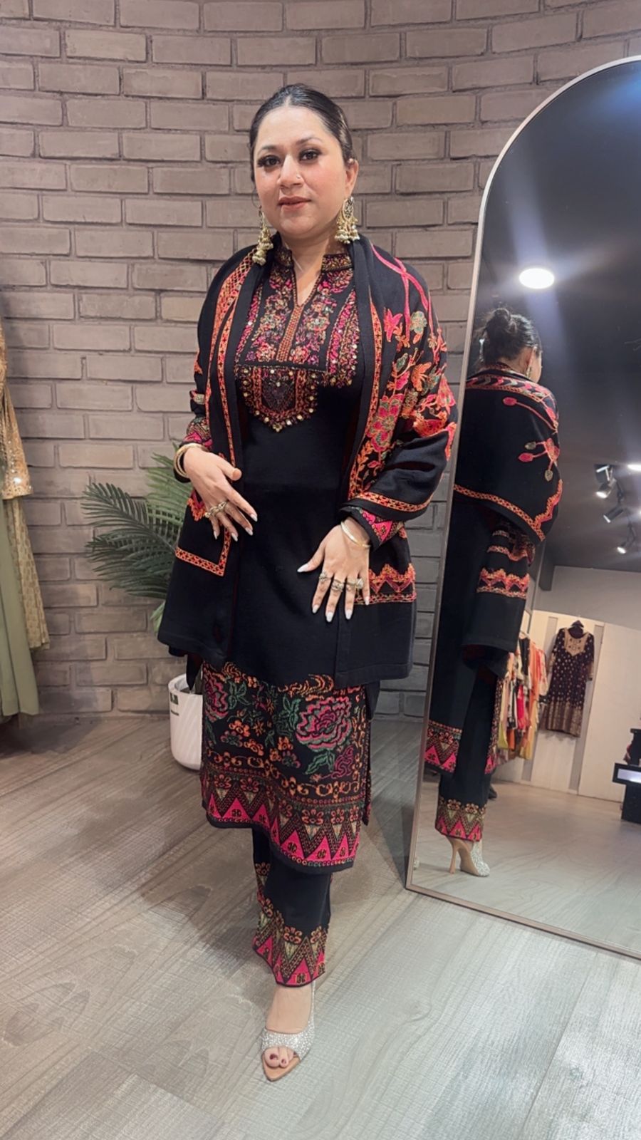 Dal Makhni Black Woolen Designer suit