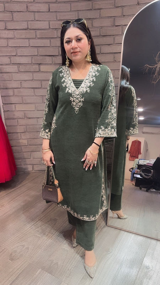 Miera olive Green pocket Woolen Cordset