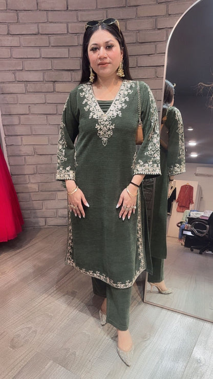 Miera olive Green pocket Woolen Cordset