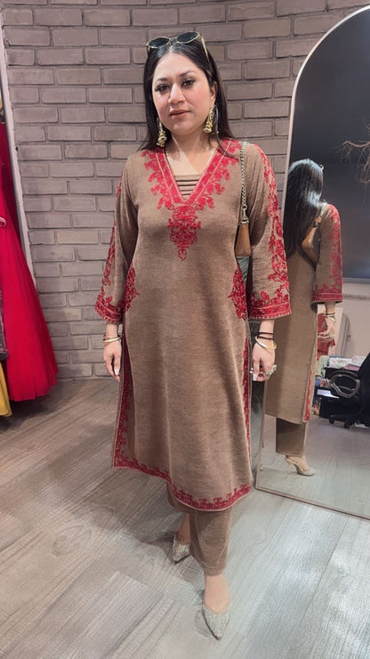 Miera Beige pocket Woolen Cordset