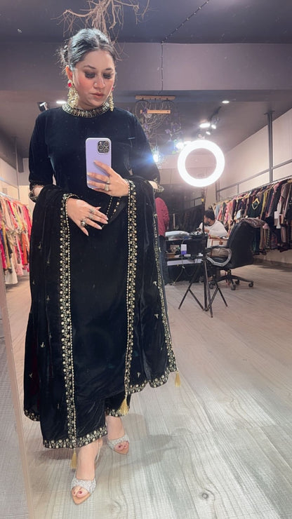 Qayamat Black velvet Suit